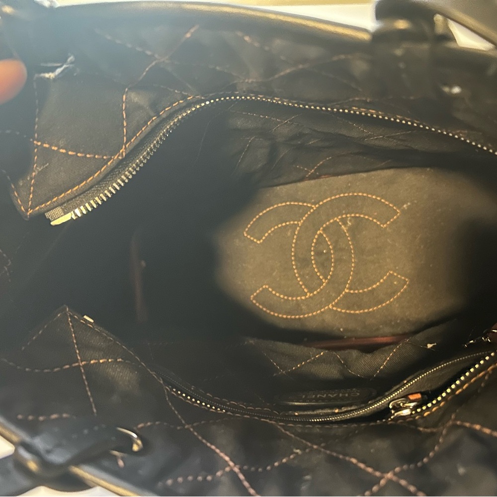 CHANEL Shopping Fever Quilted Caviar Leather Tote Bag in brown - Picture 3 of 5